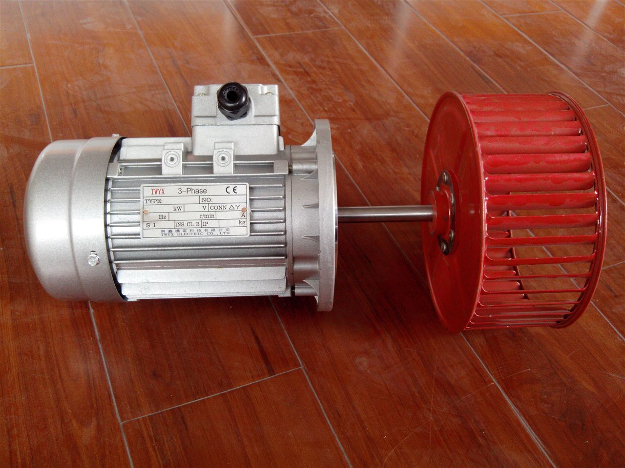 耐高温长轴马达在变频传动与风机、鼓风机系统中的应用与水泵配件制造解析